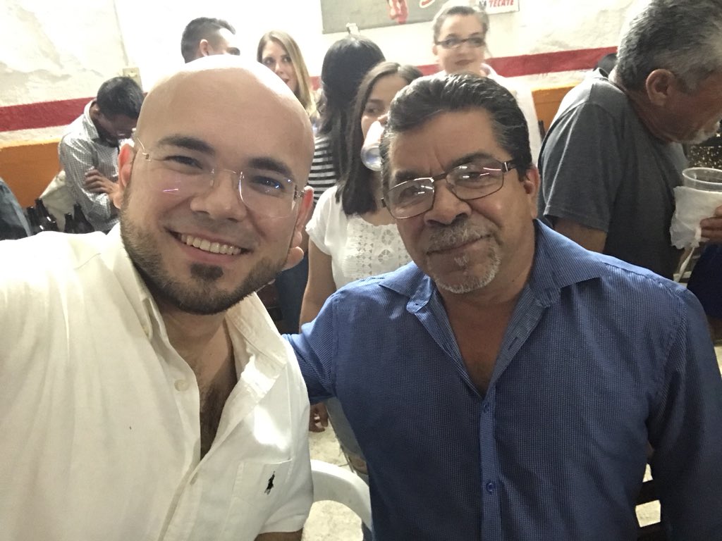 MemoAM's tweet photo. #FestivalDelPitic2018 con mi amigo @Chaposoto en el #ClubObregon https://t.co/3L44riD4XC