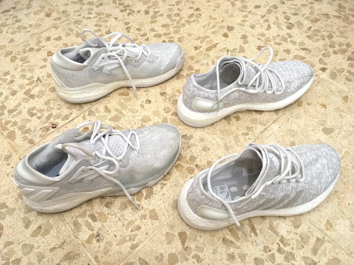 _arfin7's tweet image. #crazylightboost #pureboost #boostislife #teamadidas