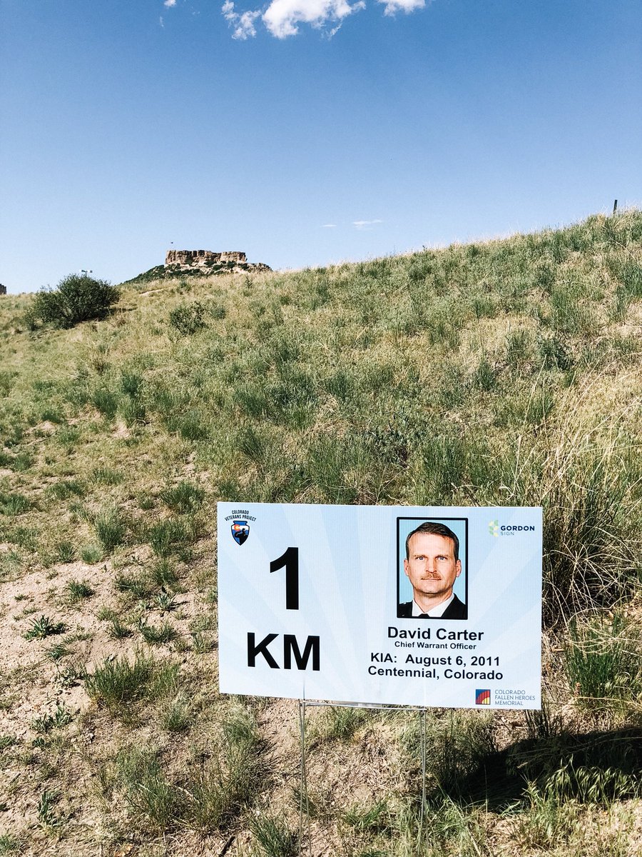 _jenburch's tweet photo. Every kilometer marker of a total of 30 was marked with a #Colorado fallen hero. This is why we run and ruck, to remember their life and legacy. 🇺🇸 @COVetsProject #MemorialDayWeekend #Military #RuckThis #MemorialDayMarch #Veterans https://t.co/12Iz4EFFaJ