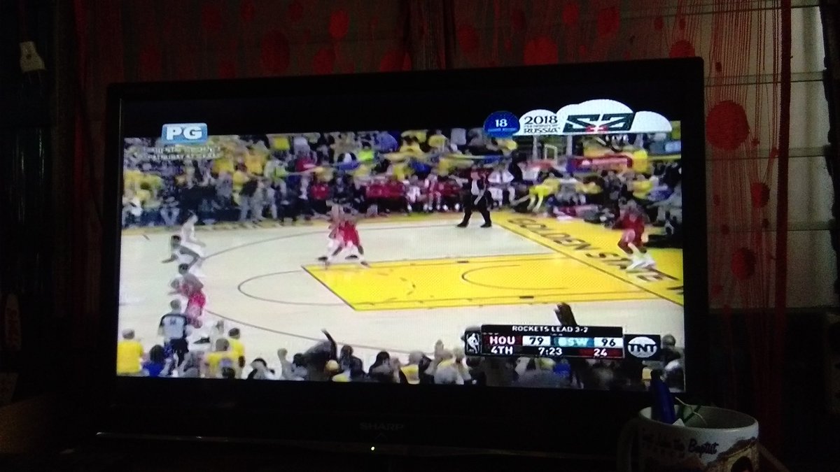 MariahmerS's tweet photo. Watching NBA

#nbaonabscbn https://t.co/3xAJGSXg7k