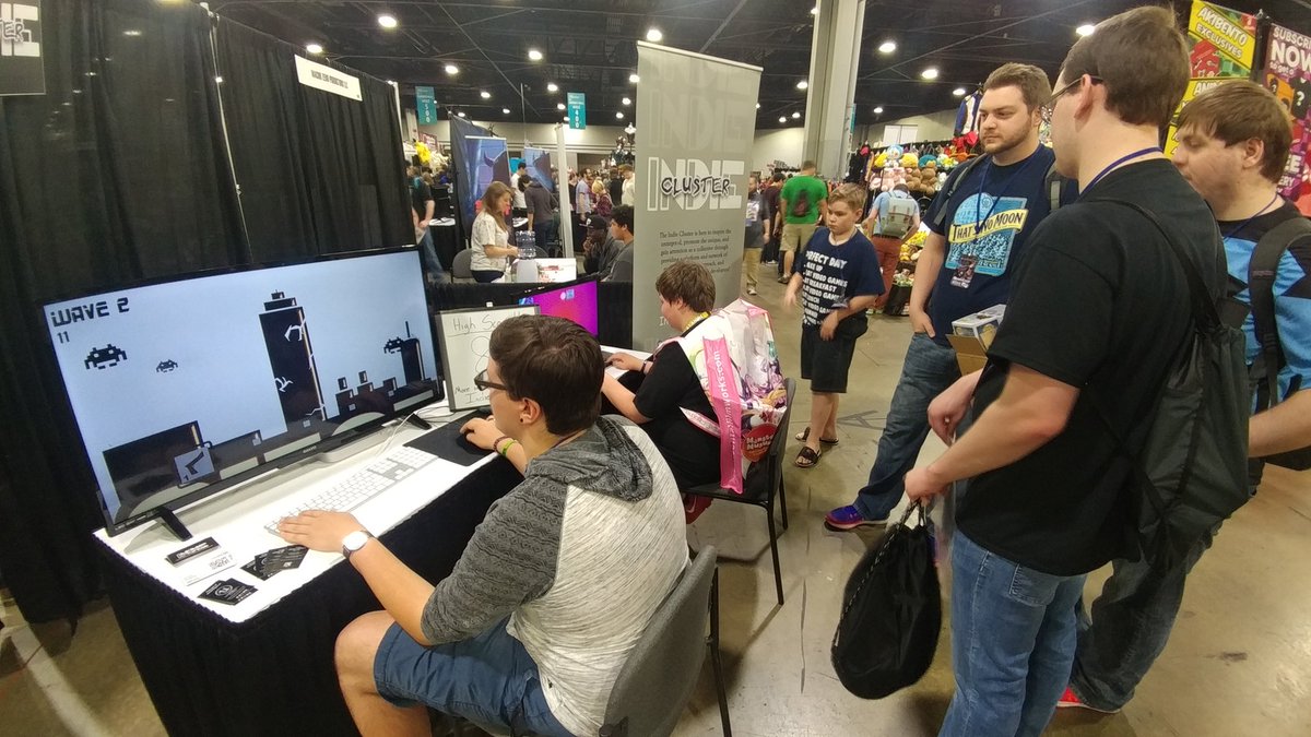 IndieClusterATL's tweet photo. You already know MomoCon loves us! #MomoCon #MomoCon2018 #SplitApart #SiegeTower #IndieDev #IndieCluster https://t.co/wL4asZ3IGn