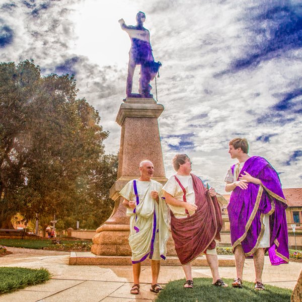 barefootreview's tweet photo. Review of Caligula for Red Phoenix Theatre | The Barefoot Review https://t.co/0R7lJ4Uq2t via @barefootreview @RedPhoenixTales @saline @HoldenStreet https://t.co/E6fAgkbcn7