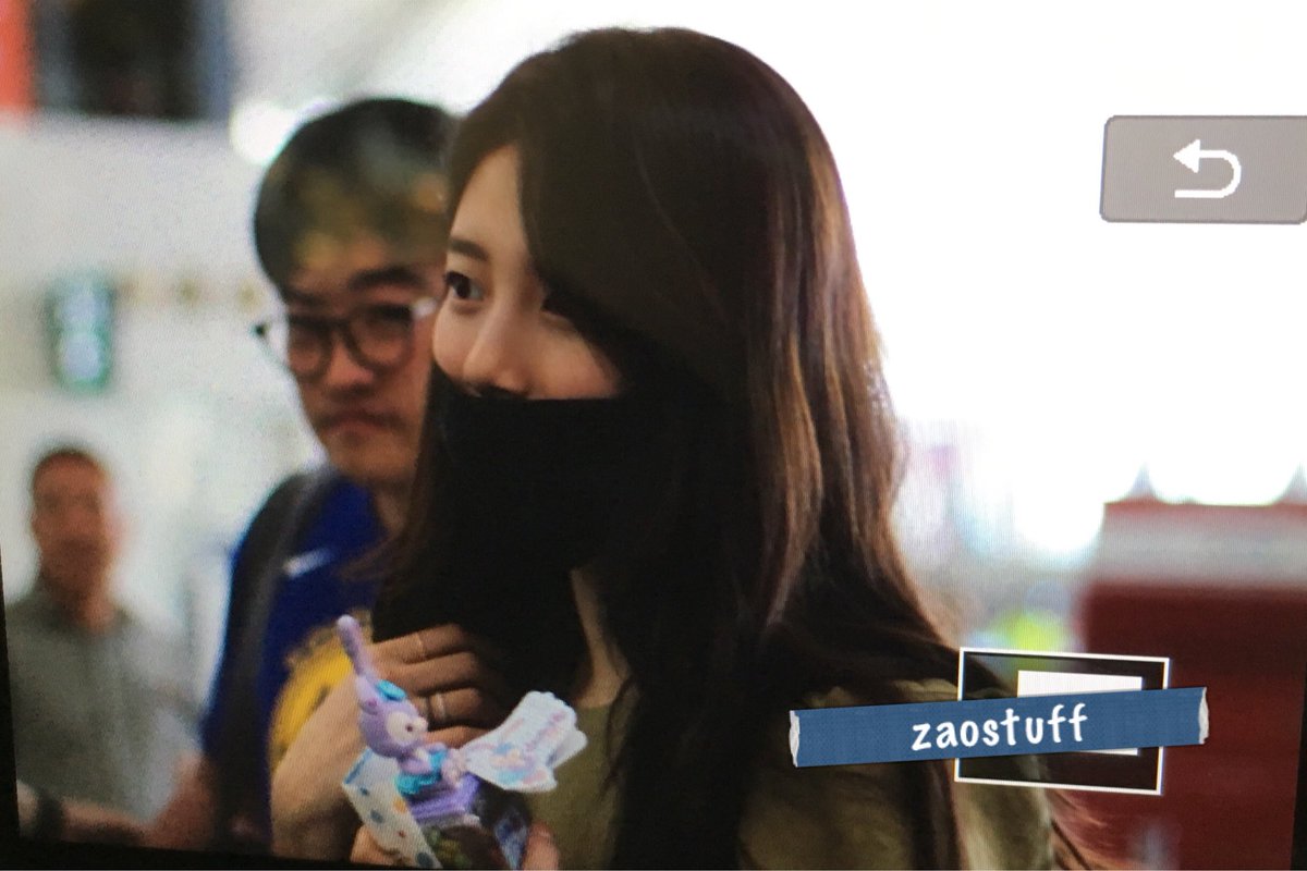 zaostuff's tweet photo. 180527
#수지 #SUZY HKIA departure Preview
Please make credit to ZAOSTUFF if repost. https://t.co/vgZQluYeMR