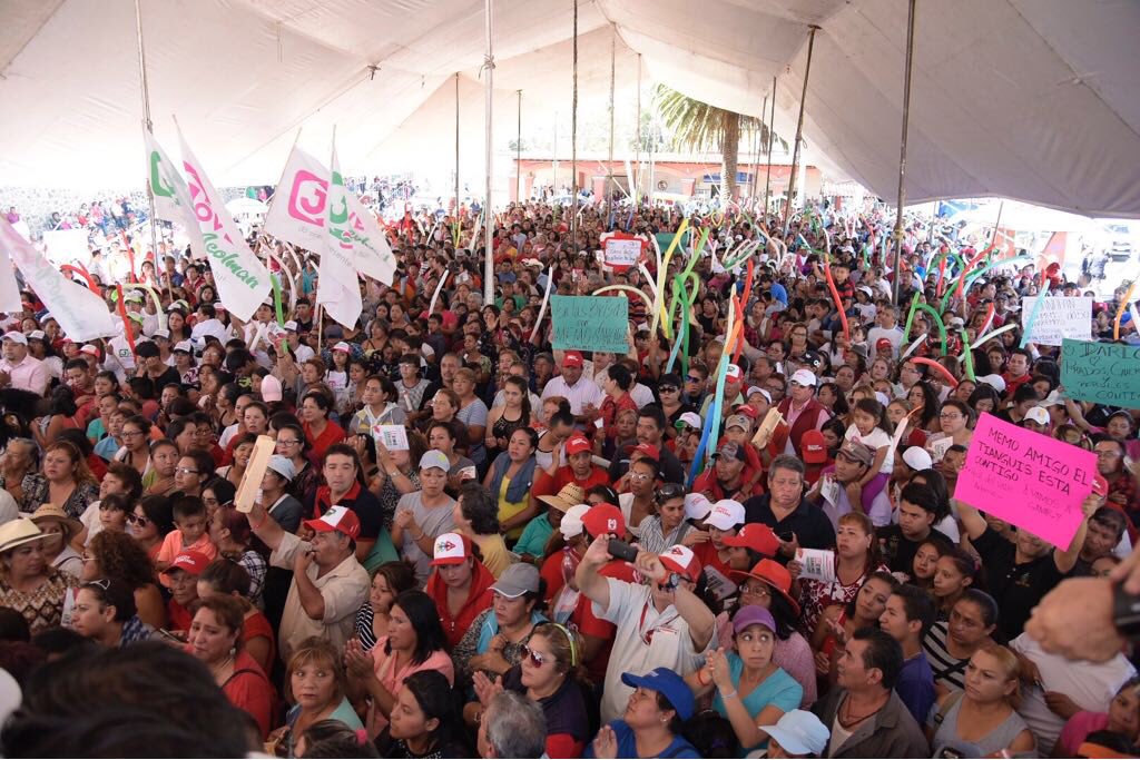 luisen_islas's tweet photo. Hoy el Priismo de #Acolman demostró su FUERZA!!! Vamos a GANAR con #MemoSanchez la presidencia municipal y con @DarioZacariasC la diputacion local. #YoEstoyConDario #DDD39 https://t.co/1B0OUemtCD