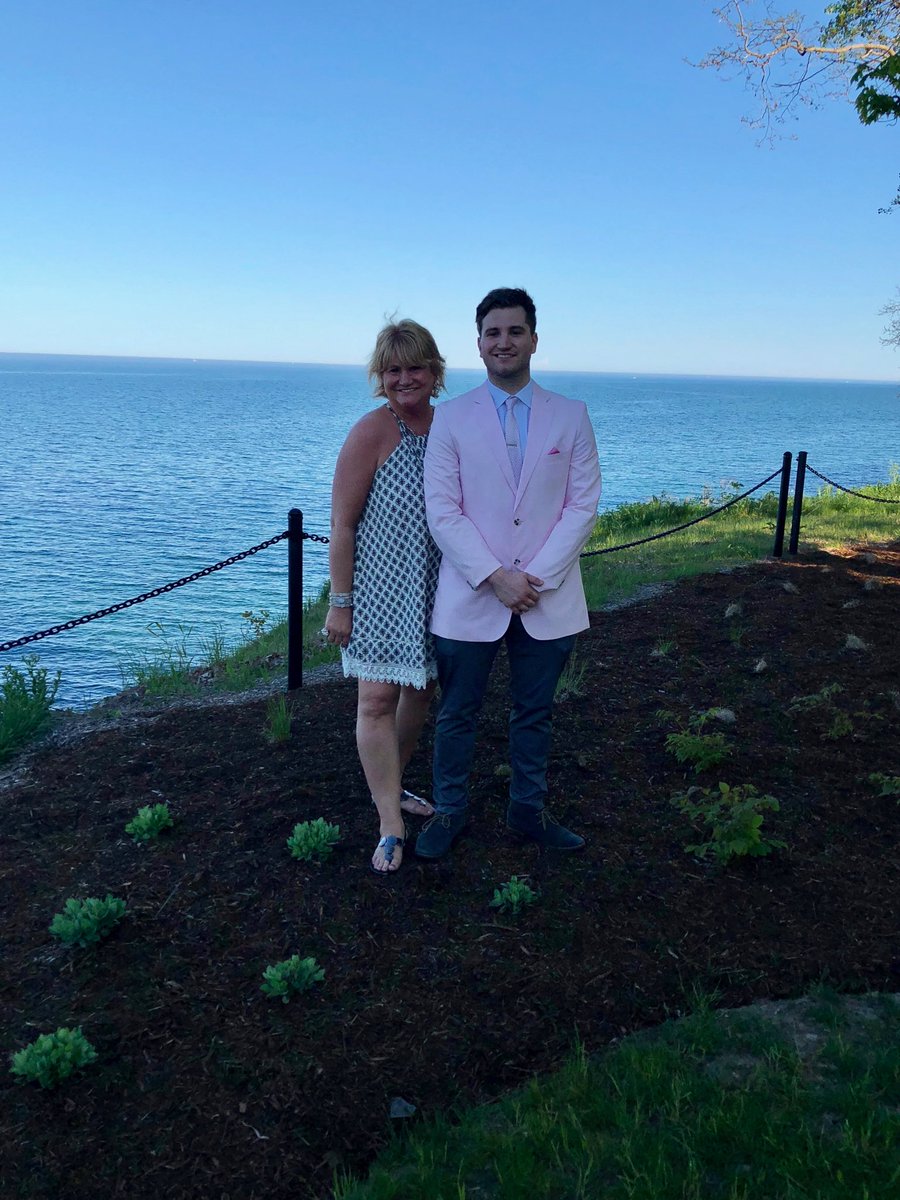 RollingMeadowsOrca (@reggiengood) on Twitter photo 