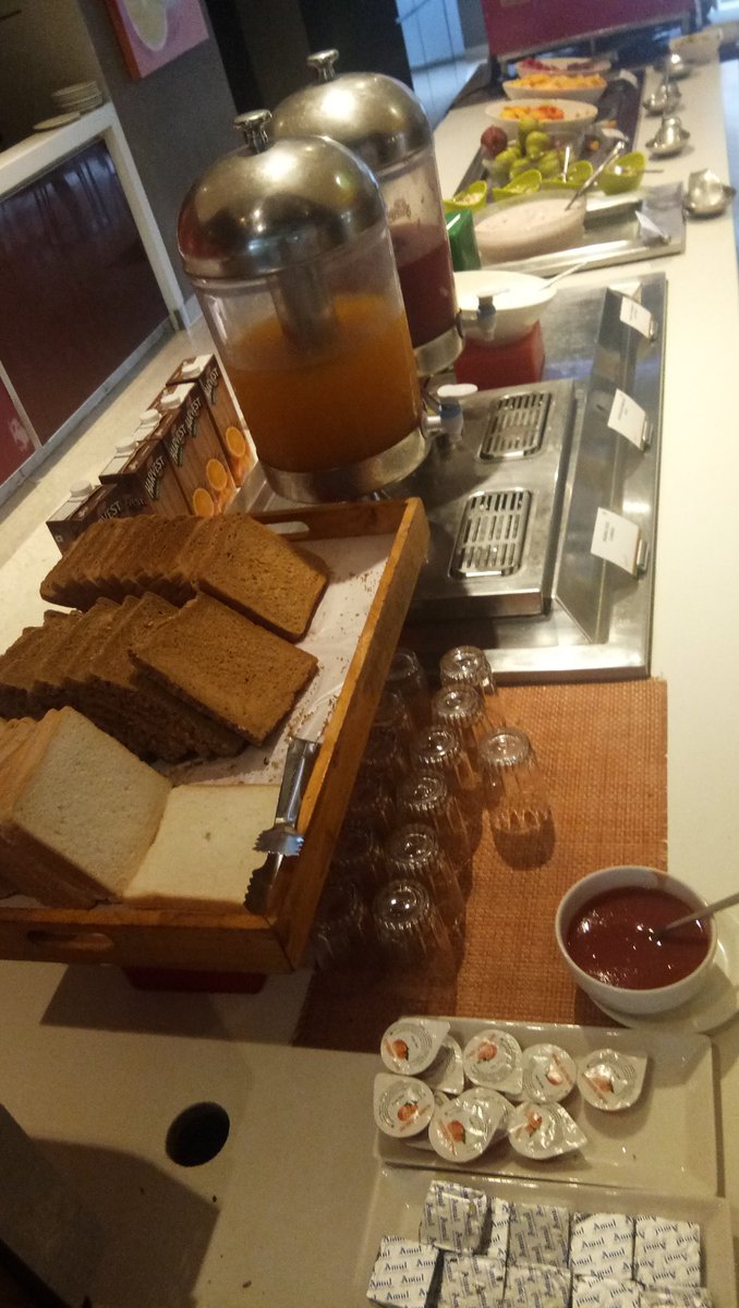 meSayanti's tweet photo. Good Morning 🤓
Time to #Spiceit as a special #Sundaymorning @IbisMumbai with a yummy #breakfast.
A #weekend #staycation is #fun as it feels like a #weekendtrip though in my own #city.
You should try it too 🙌
#Love it so far and more plans to follow 🛩
Time to feel #wow now! https://t.co/SJQuwO3IRk