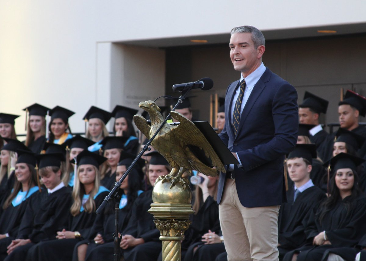 Thank you, @GrayMalin, Class of 2004, for encouraging seniors to pursue their dreams and be authentic in your Class of 2018 Commencement Address! (and love that tie!)