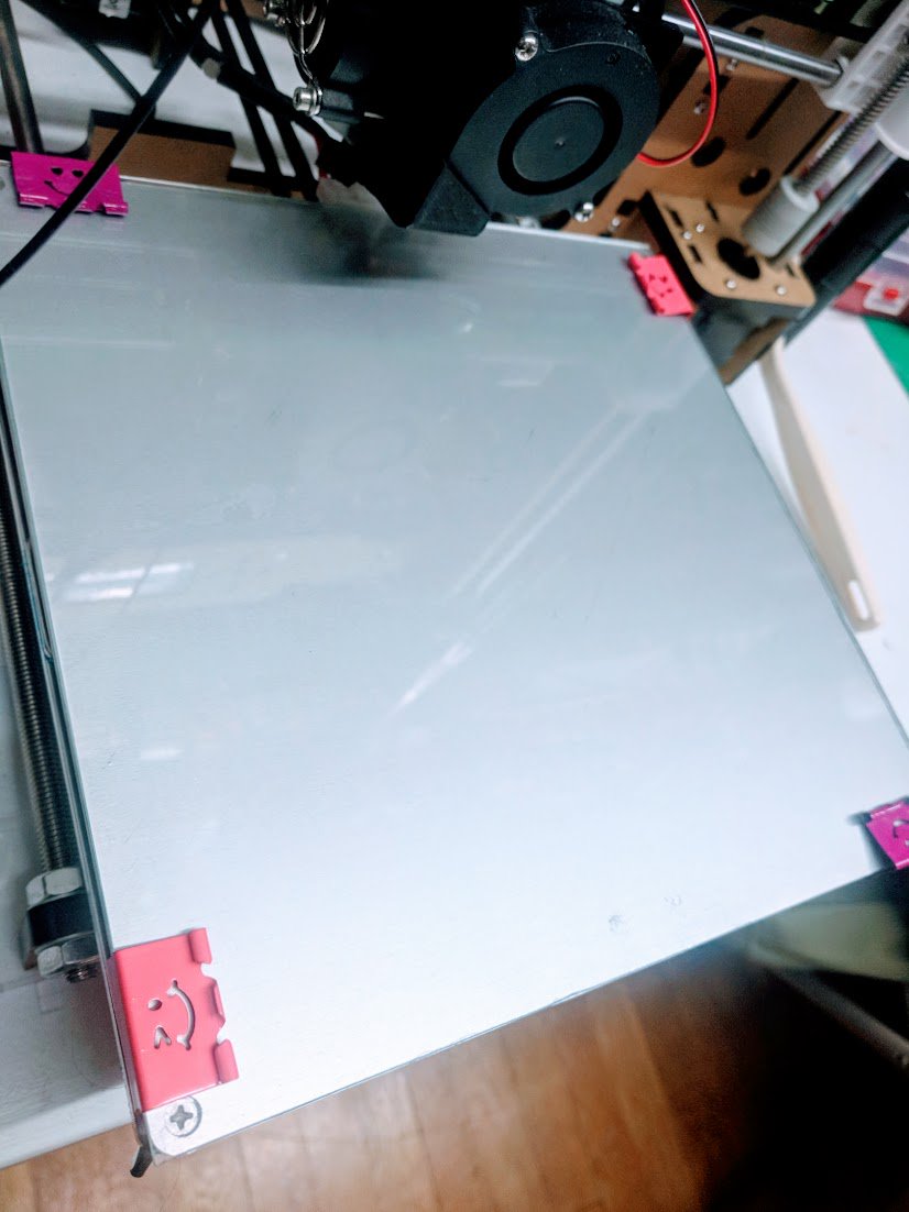 rumdonuts's tweet photo. I'd like to put my 3d printer's new glass bed in the running for cutest #3dprinting bed ever. https://t.co/hrCpFsRCy8