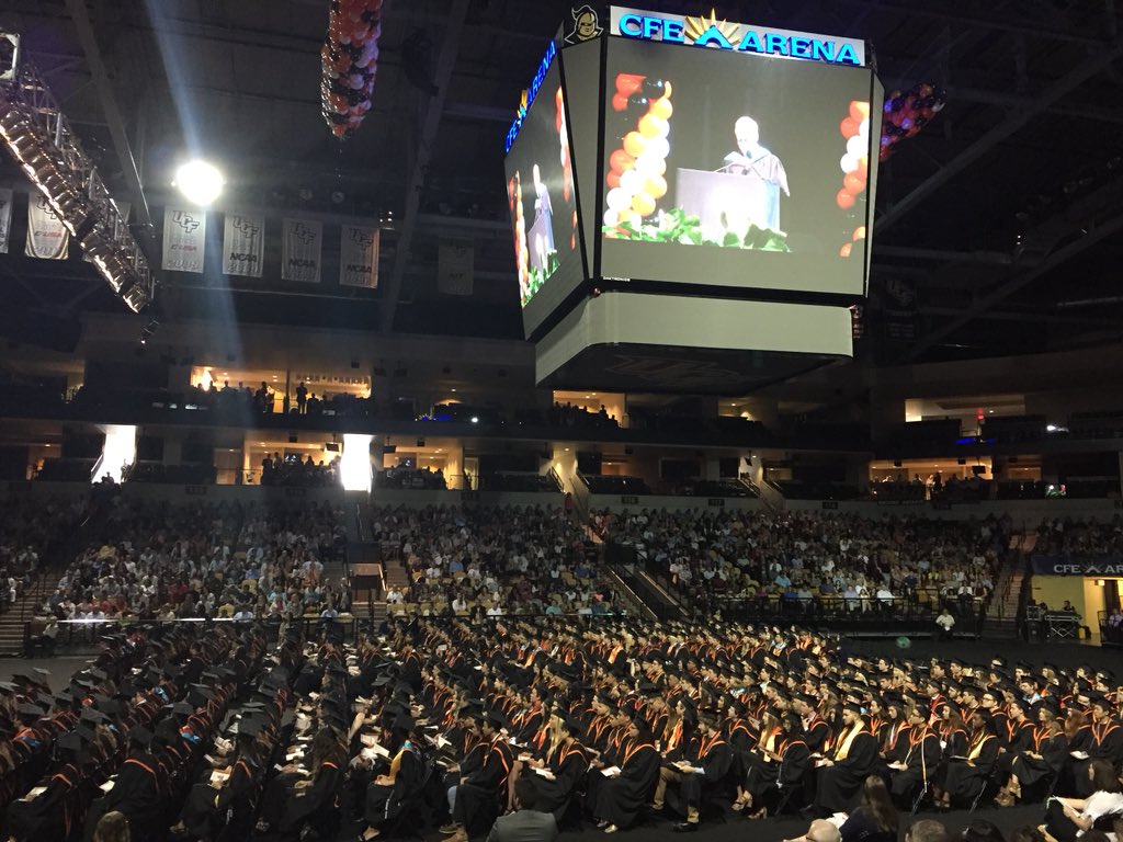 oviedoband's tweet photo. Congratulations to our 2018 Graduates! 🎓 https://t.co/K0e7LZbm7y
