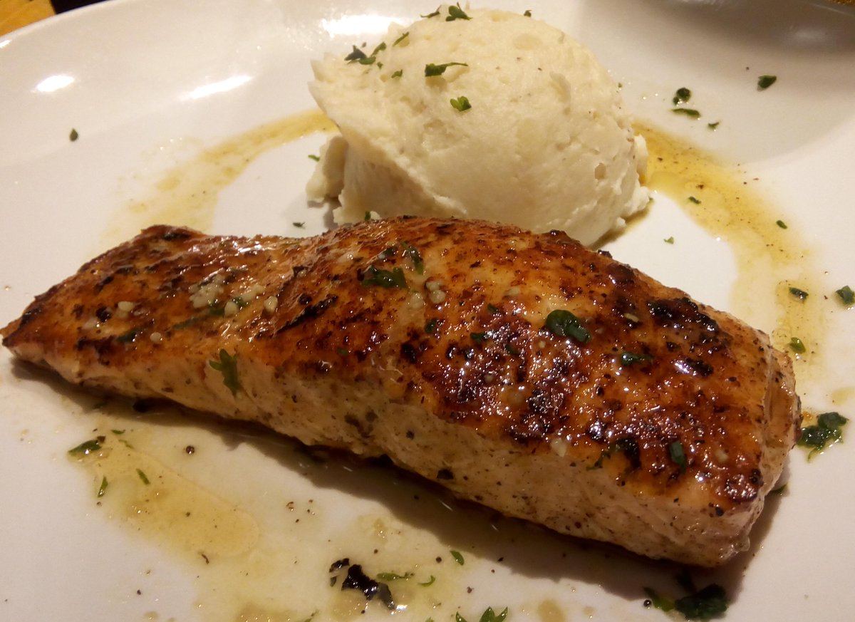 Penumbrd On Twitter The Herb Grilled Salmon From Olive Garden