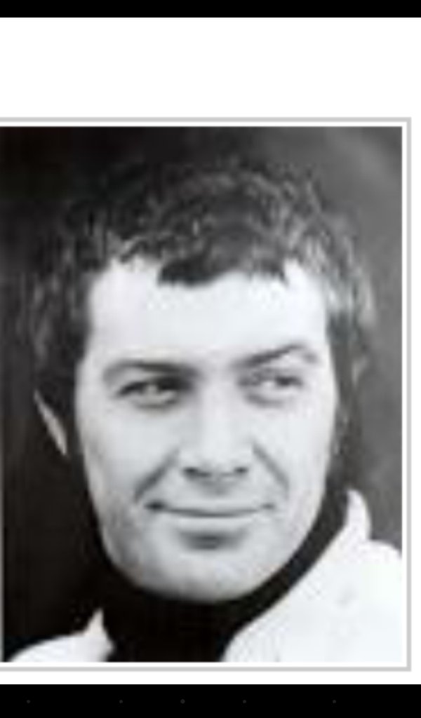 Happy Birthday,Lewis Collins
wherever you are!
He\s gone 2013,but never forgotten Bodie 