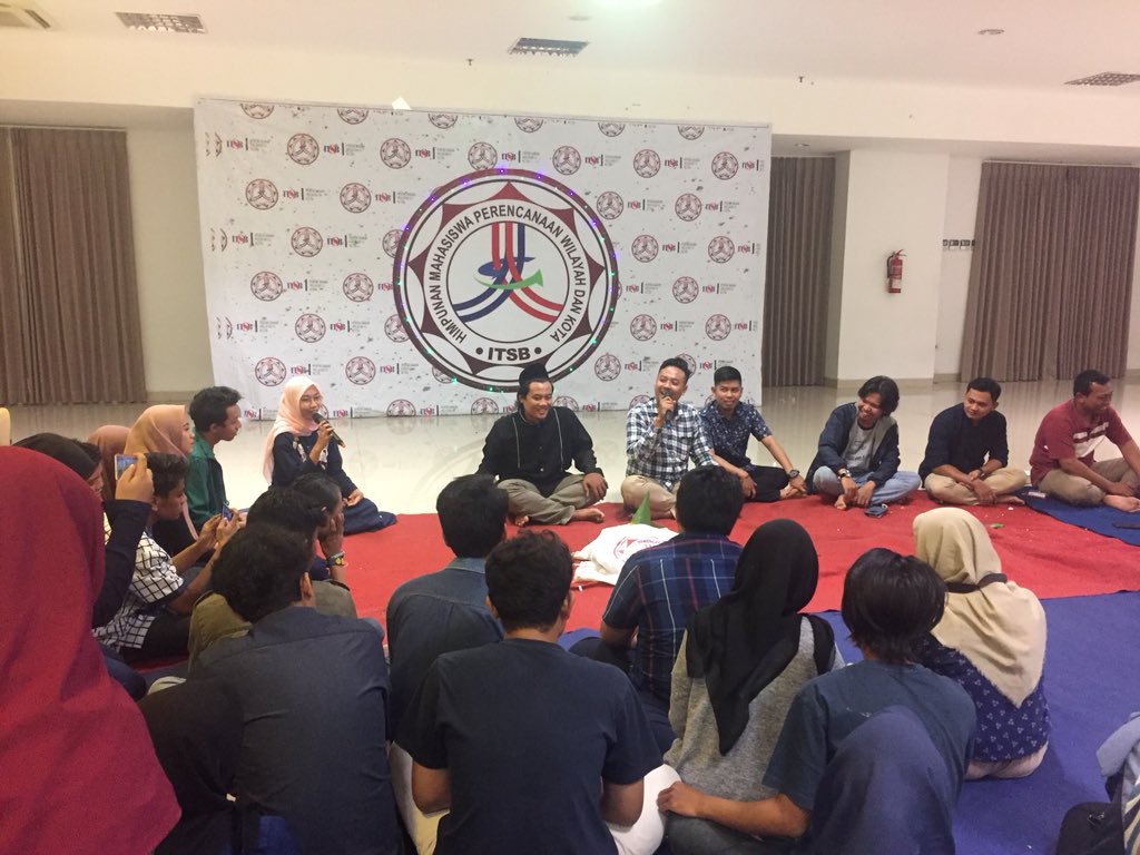 Pembukaan Dies Natalis HMPWK ITSB
Buka Puasa Bersama &amp; Sahur On The Road.
Sabtu &amp; Minggu 26-27 Mei 2018.

 #DiesNatalis
#BukaBersama
#HMPWK_ITSB
#InstitutTeknologidanSainsBandung