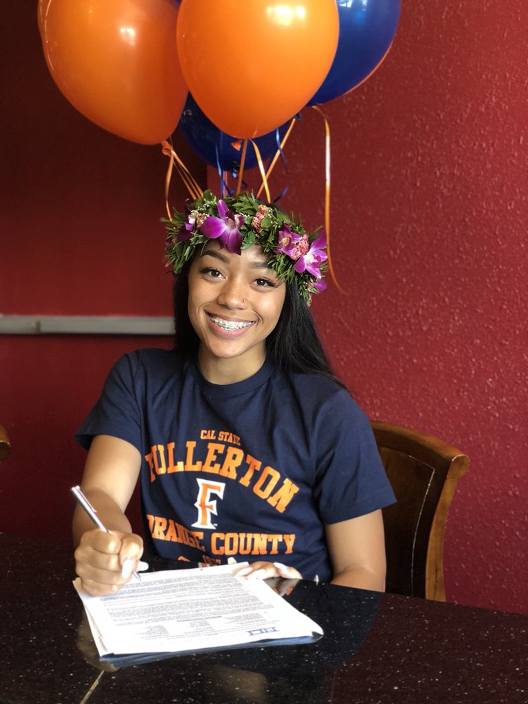 jaaladownes's tweet photo. Next Chapter🎓🙏🏽 I am more than excited and blessed to announce that I will be attending Cal State Fullerton #CSUF22 #TusksUp https://t.co/vtaXrjkB9d