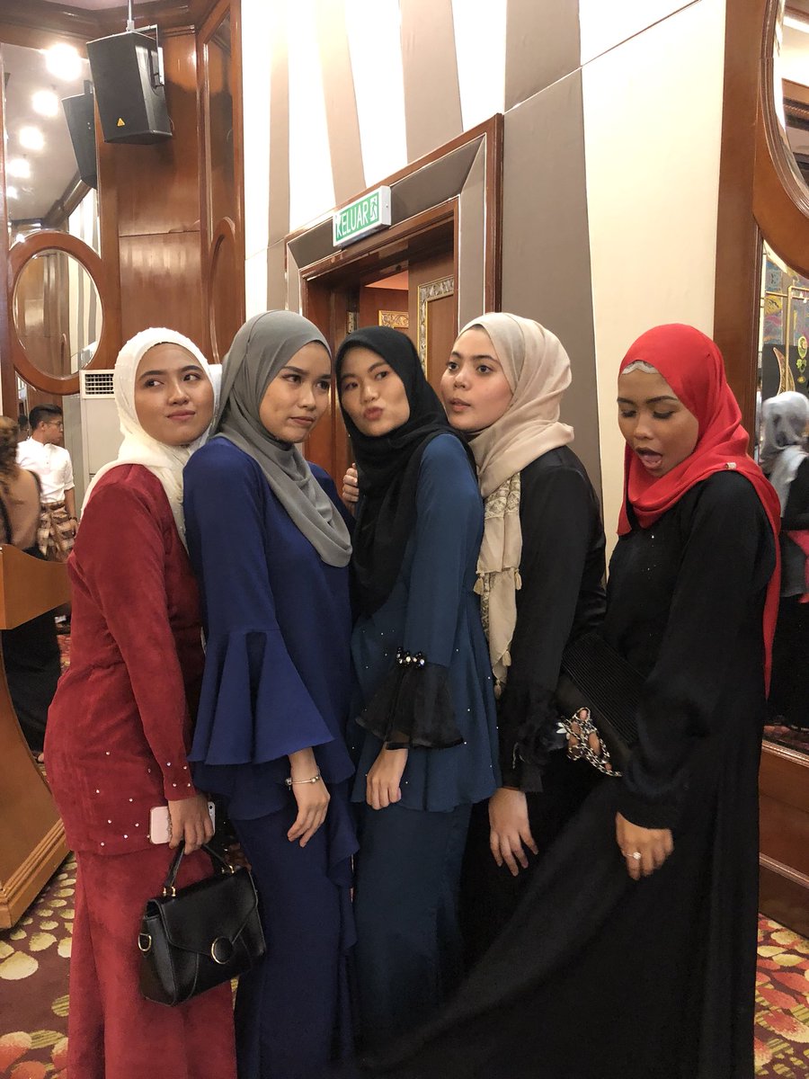 ftinlieyana's tweet photo. Dazzling Ramadhan 2️⃣0️⃣1️⃣8️⃣ #cmapassociation #lightsonasnaf #dazzlingramadhan18 https://t.co/s5J2KhNOvT