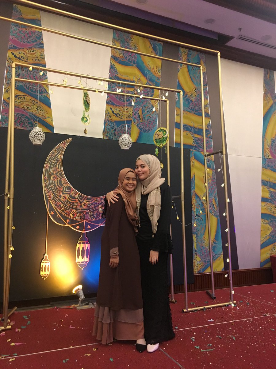 ftinlieyana's tweet photo. Dazzling Ramadhan 2️⃣0️⃣1️⃣8️⃣ #cmapassociation #lightsonasnaf #dazzlingramadhan18 https://t.co/s5J2KhNOvT