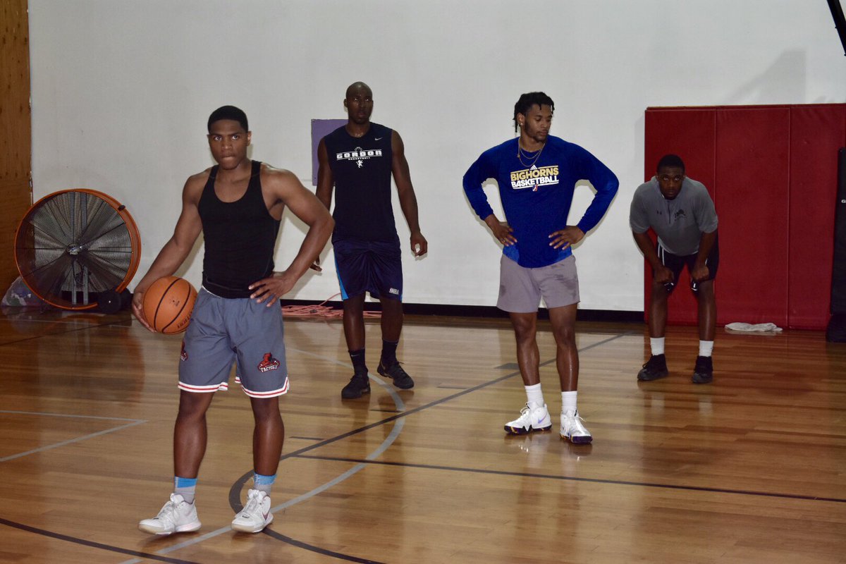 HC_CoachBrown12's tweet photo. Collegiate Night @NLFactory!!!
We have built a culture where it does not matter who you play for. We all share the same goal and that’s to take our game to the Next Level.
#NewEnglandStrong #FactoryLife #NextLevelNightOwls #NextLevelBreakfastClub #ElevationOfTheCulture #LevelUp https://t.co/GM3xEIpV82