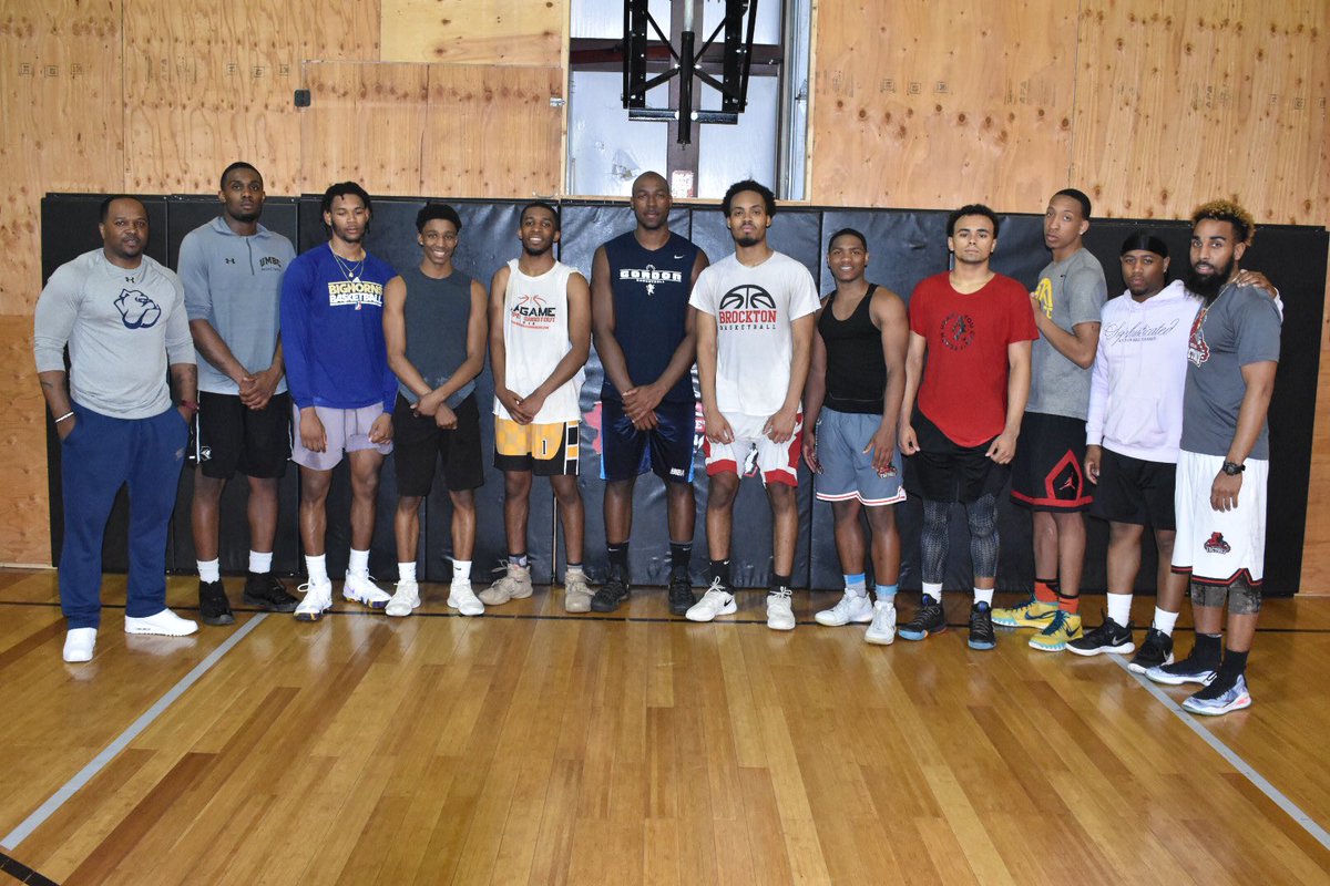 HC_CoachBrown12's tweet photo. Collegiate Night @NLFactory!!!
We have built a culture where it does not matter who you play for. We all share the same goal and that’s to take our game to the Next Level.
#NewEnglandStrong #FactoryLife #NextLevelNightOwls #NextLevelBreakfastClub #ElevationOfTheCulture #LevelUp https://t.co/GM3xEIpV82