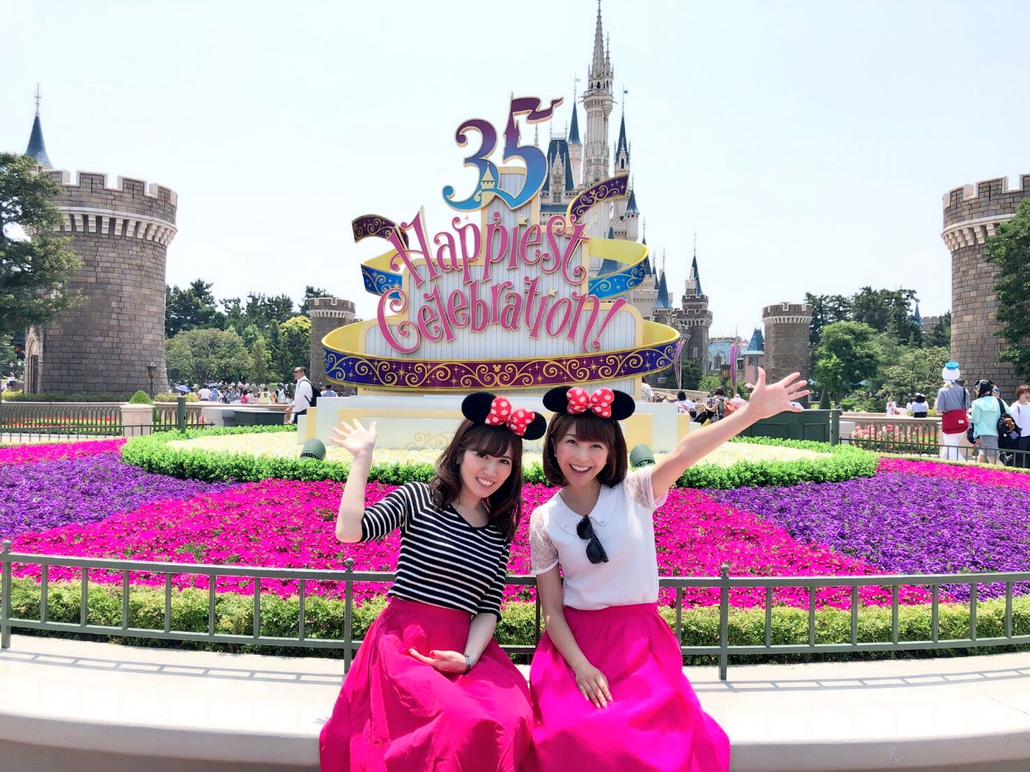 Twitter 上的 小尾渚沙 おび なぎさ 女2人でケラケラ笑いながらはしゃいでます ディズニーランド 東京ディズニーリゾート ミニーカチューシャ ディズニーコーデ Disneyland Disney 35周年 35happiestcelebration 小尾渚沙 T Co Ohjprkcjil
