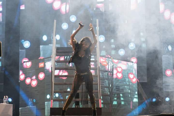 monstersdefey's tweet photo. ⚡@officialfey en el festival #LaCalleEsDeTodos #Torreón 👏🏼👏🏼💃💥#FeyShow https://t.co/YAz6LXrDyr