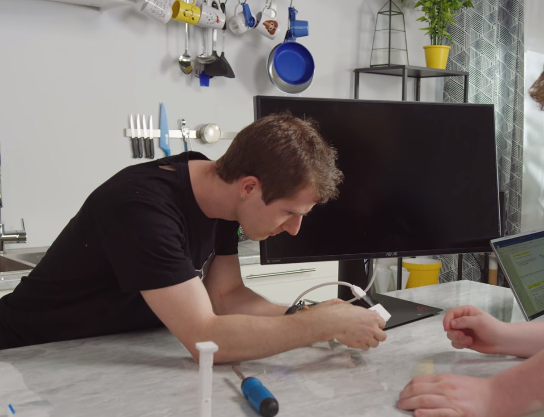 Linus Tech Tips on Twitter: 