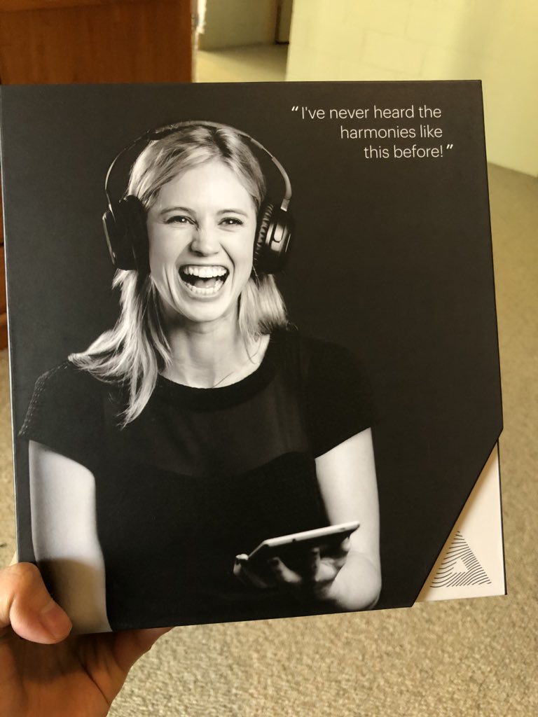 tmthyh's tweet image. My @Audeara headphones have arrived (and on a Sunday!!) 🎧 

I’ve been through a few high-end headphones and these are incredible. Don’t just take my word, I think Mum is plotting a scheme on stealing them. 
#audeara #audearaexperience #headphones #myperfectsound