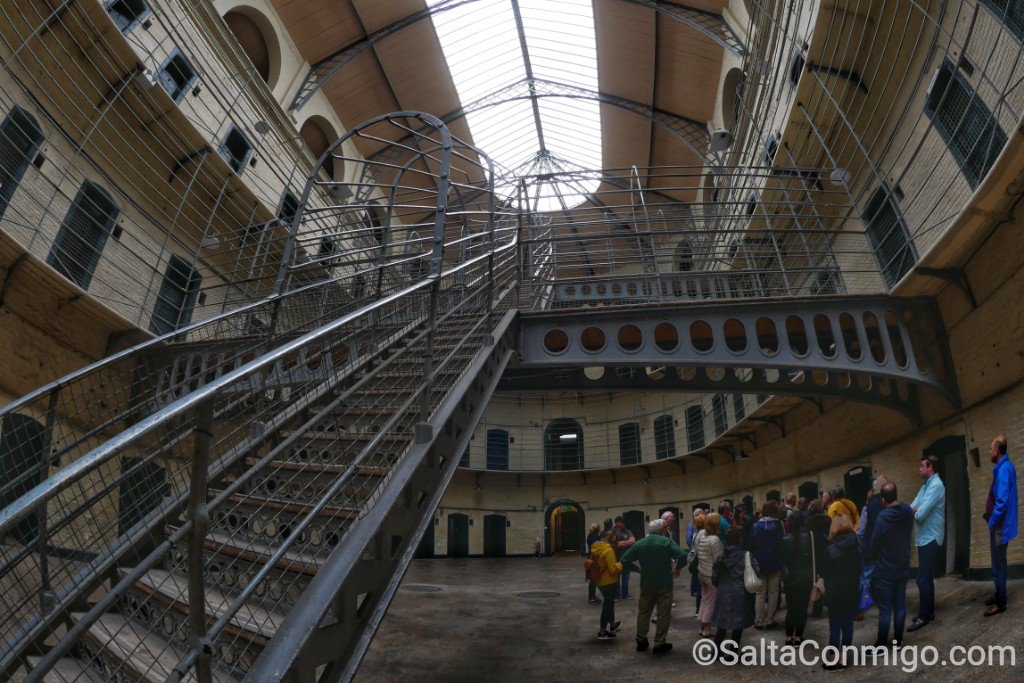 SltCnmg's tweet photo. #SabiasQue The Italian Job (con Michael Cain), En el nombre del padre y Michael Collins se rodaron en la cárcel Kilmainham Gaol de #Dublin? #SaltaConDublin https://t.co/5Gv1AUGVxy