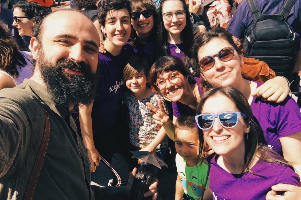 xyksingers's tweet photo. Felices tras recoger el #premio al espectáculo más original e innovador en @tacVLL. Zorionak @kukaidantza @Jonmayasein #DavidAzurza ♥️ #ERRITU #tormenta #kukaidantza #sharonfridman #xyksingers #Valladolid #TACVLL2018 #SecciónOficial https://t.co/Lr1m3aKIaH