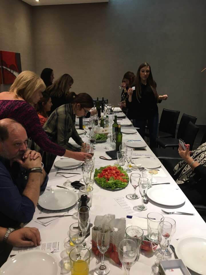 vino256's tweet photo. Día Nacional de la Olivicultura Argentina @stella_vannucci @GarciaZuloaga @Betiflu @veronicadupaus @SabriFacchin https://t.co/RYeSKE6j2A