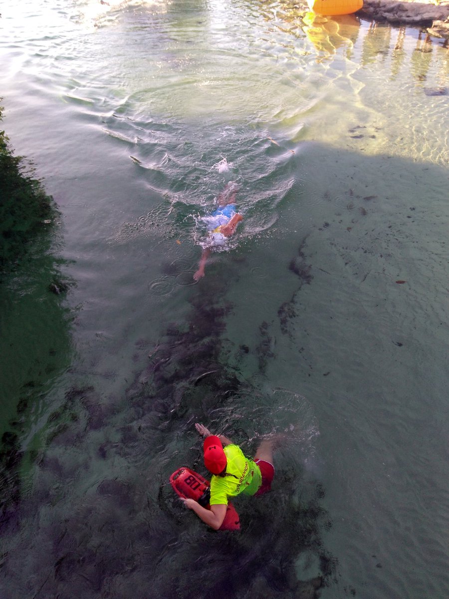 El competidor 339 puntero de la rama varonil entrando al río #TriatlónHTR #RivieraMaya
<a href="/TresRiosResort/">Hacienda Tres Rios</a> 
<a href="/FedMexTriatlon/">F. Mexicana Triatlon</a> 
<a href="/QuieroCancun/">Quiero Cancún</a>
<a href="/SedeturQROO/">Sría. de Turismo Quintana Roo</a>