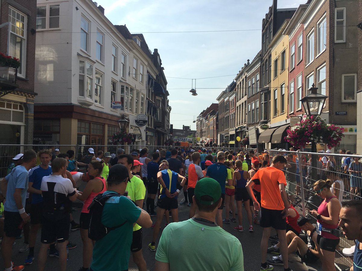 RRAmbassadors's tweet photo. Klaar voor de Halve van Leiden. Lekker lopen in de zon. https://t.co/Ua3uHDBgTA