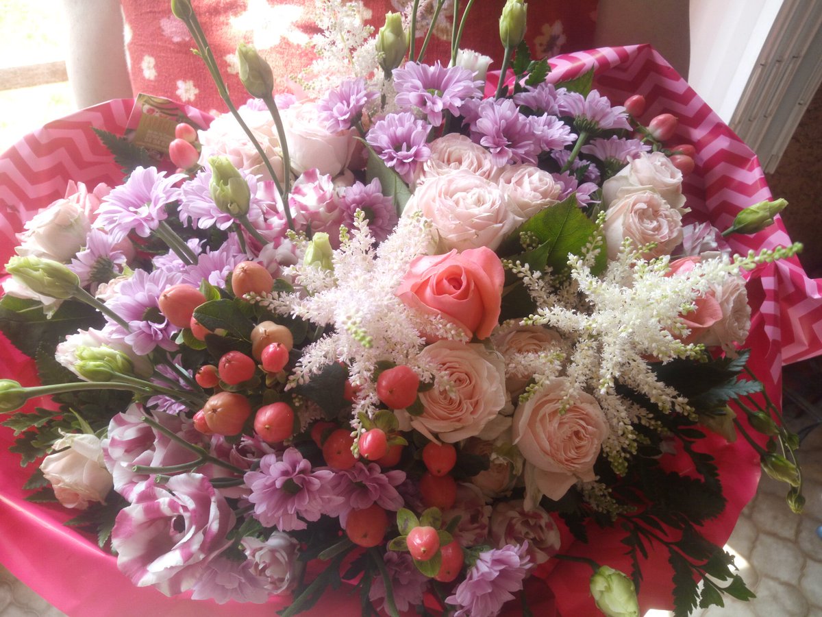 Gwen On Twitter Voici Le Jolie Bouquet De Fleurs