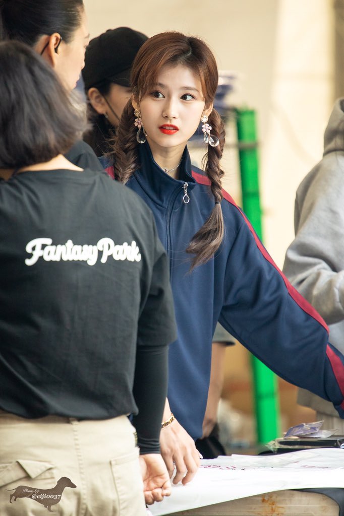 180519 TWICE Land Zone2 Fantasy Park🎙✨ ももジャージかわいい