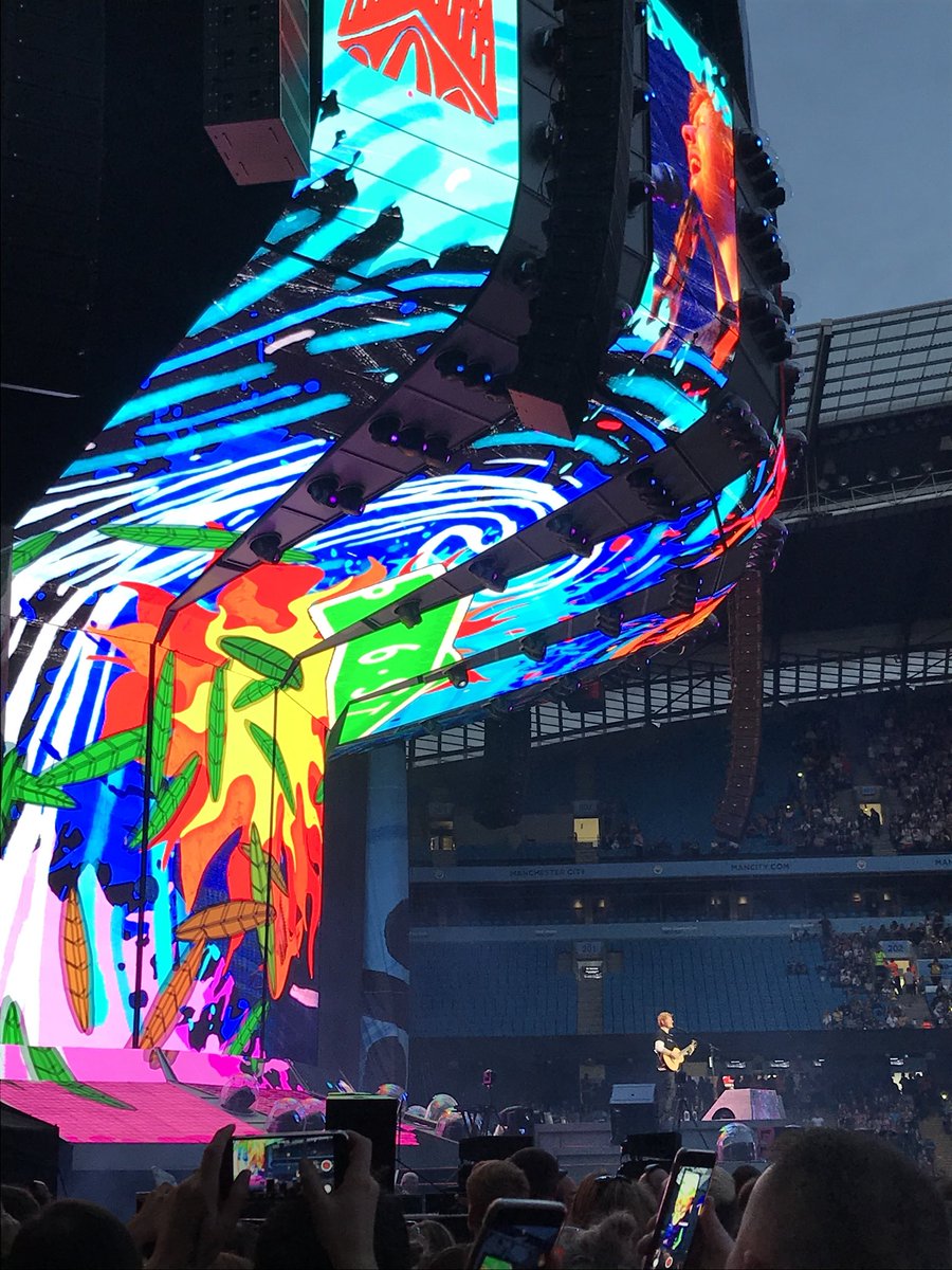 LucyJDickson17's tweet photo. Absolutely awesome last night @edsheeran loved the entire concert 💙 #EdSheeranEtihad #Manchester #Favouriteginge #dancinginthedark https://t.co/p9lGpvcD1w