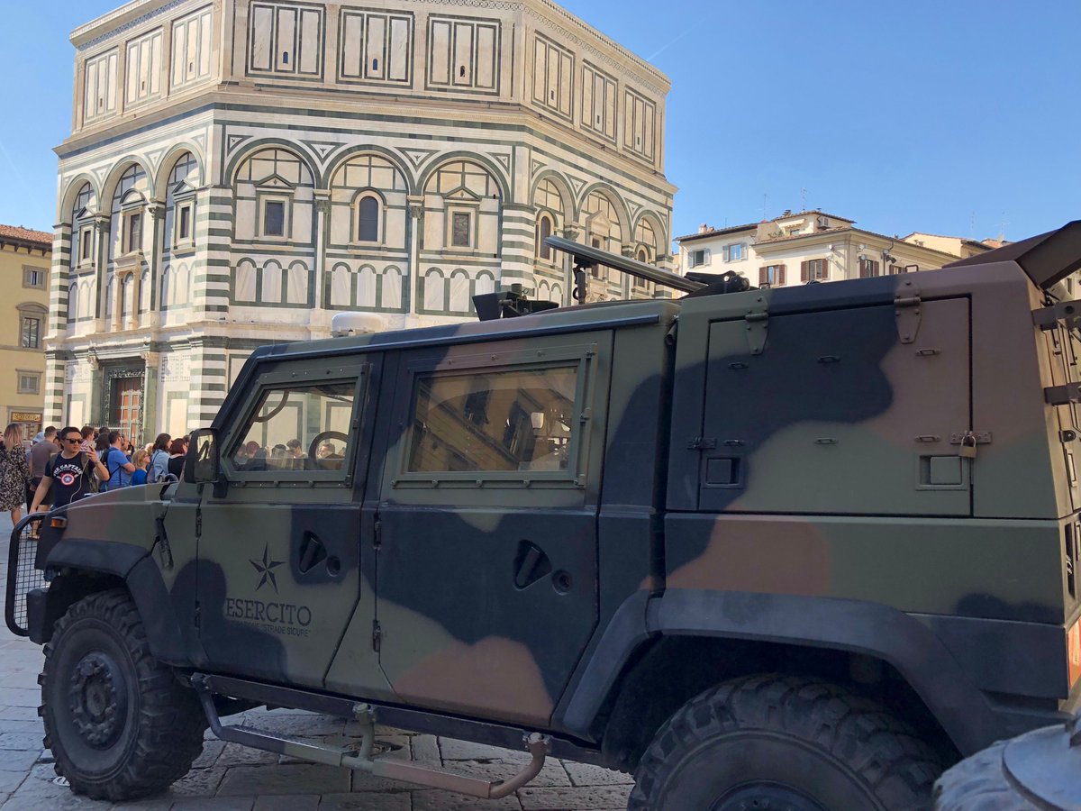 mesepermese's tweet photo. https://t.co/KcJHCZpqH5
La Lega vuole il ritorno della leva obbligatoria. La proposta di legge prevede otto mesi di servizio per tutti i cittadini italiani tra i 18 e i 28 anni. https://t.co/L1yzP2Zjkc #esercito #leva #militare #Veneto #salvini https://t.co/zNKnT11Xx5