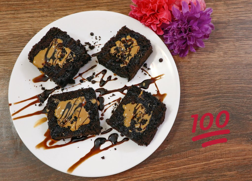 SubhalaxmiNath's tweet photo. Sunday baking scenes done right❤
Peanut butter brownies it is.
#brownies #peanutbutter #Kolkata #weekendvibes https://t.co/KjsLN0WHzI