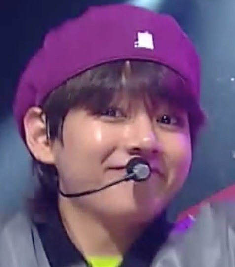 fraternitae's tweet photo. Bb boi has the cutest cheeks everrr https://t.co/afuZXlRL8Z