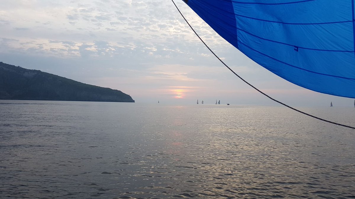 ScheriaCup's tweet photo. Secondo giorno di #ScheriaCup24, manca poco al #traguardo...#isola #Ischia #meraviglia #alba #mare #sailing #vela #regata https://t.co/Gm9h1G3JH6