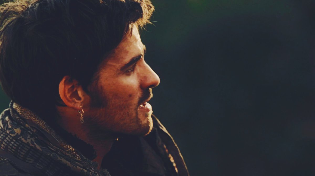 vesselofswan's tweet photo. "ɪ’ᴍ ɢᴏɪɴɢ ᴛᴏ ʟᴇᴛ ʏᴏᴜ ɪɴ ᴏɴ ᴀ ʟɪᴛᴛʟᴇ sᴇᴄʀᴇᴛ. ɪ’ᴍ ᴘʀᴇᴛᴛʏ ɢᴏᴏᴅ ᴀᴛ ᴋɴᴏᴡɪɴɢ ᴡʜᴇɴ sᴏᴍᴇᴏɴᴇ ɪs ʟʏɪɴɢ ᴛᴏ ᴍᴇ." - ᴇᴍᴍᴀ sᴡᴀɴ
#CaptainSwanSunday  #OnceUponATime #OUAT2 #TheDoctor https://t.co/6IIUR9N13G