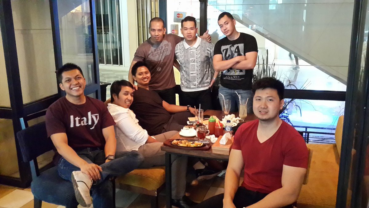bonnybotak's tweet photo. #Throwback https://t.co/bTHyxPt8JI