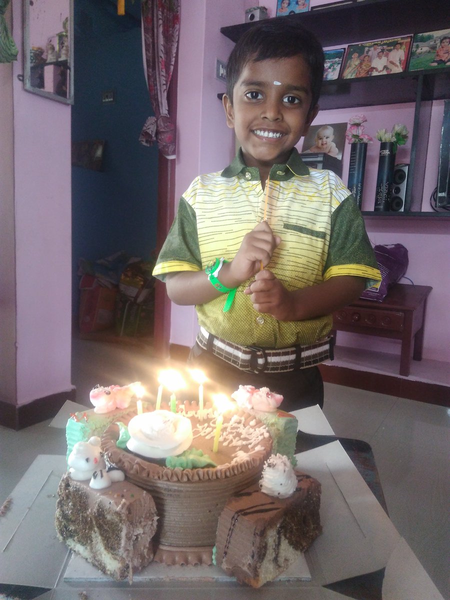 yogit10's tweet image. இன்று எனது மகன் ஆ. யோகித் பிறந்த நாள், வாழ்த்துக்கள்  வாழட்டும் வளமுடன்......
