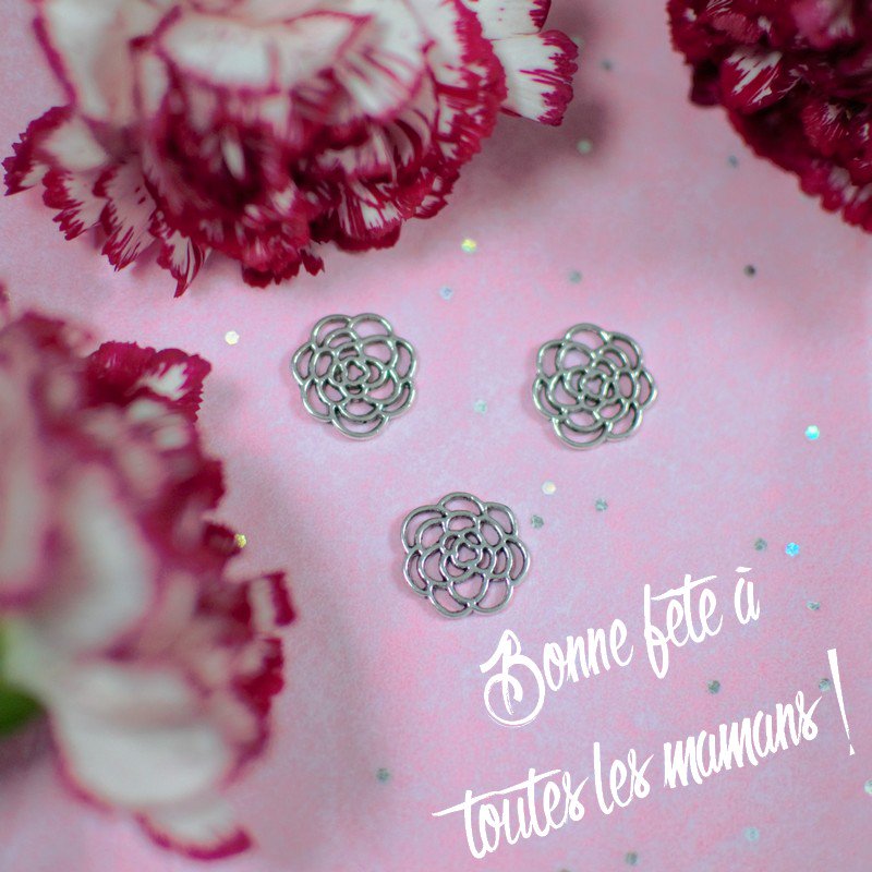 Bonne fête à toutes les mamans de la part de toute l'équipe de breloquependentif.com