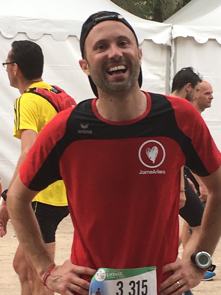[#TeamArkeaRunning 🏃‍♀️🏃‍♂️] 🔴 En direct de la <a href="/course_eiffage/">Course EIFFAGE</a> du viaduc de Millau ▶️ 1h52 pour notre premier champion. Bravo Damien 💪