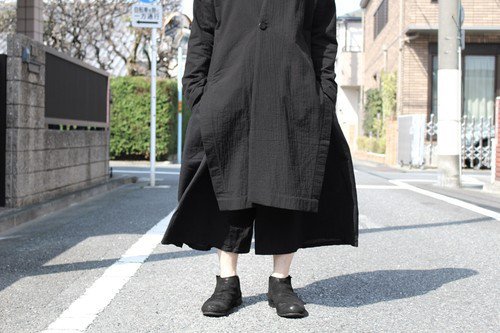 Non_Title_Tokyo's tweet photo. 洗練された美しいツイステッドワイドパンツ　

【Project ByH】
"GIN"cotton poplin loose fit twisted trousers

https://t.co/rlUEQ7sYFb

#byh #projectbyh #mode #fashion #ファッション　#ワイドパンツ　#ユニセックスファッション　#unisexfashion #袴 #minimal #ミニマル　#nontitletokyo https://t.co/LHx9PiLskL