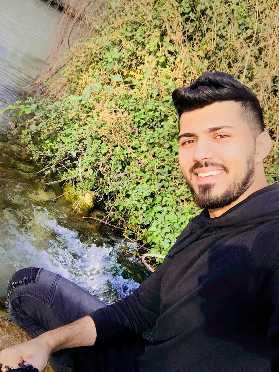 zakichreif's tweet photo. صباح الرضا بما قسّم الله .. وحسن الظن بما تخبئ الأيام لنا 🍃🕊
#يسعد_صباحكم🌹 https://t.co/pXziQw2mle