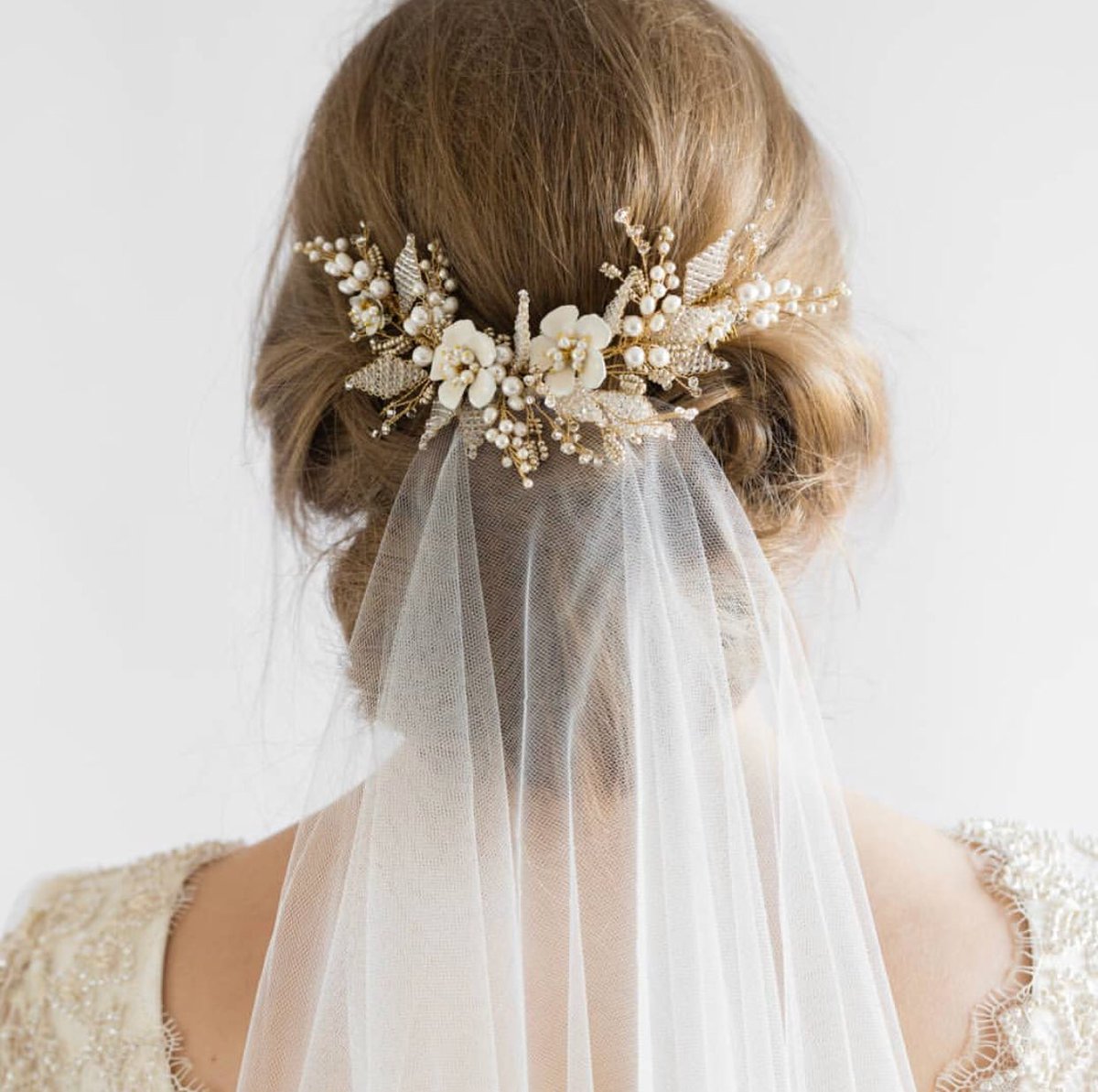 KeyifliGelinler's tweet photo. Zarif saç aksesuarları... / Bride hair accessories ☺️💕🌸👰 #bride #bridehair #hairaccessories #bridal #wedding #keyifligelinler #gelinlik #düğün #saçaksesuarları #gelinsaçı #weddingblog https://t.co/XjgY2SgX1V