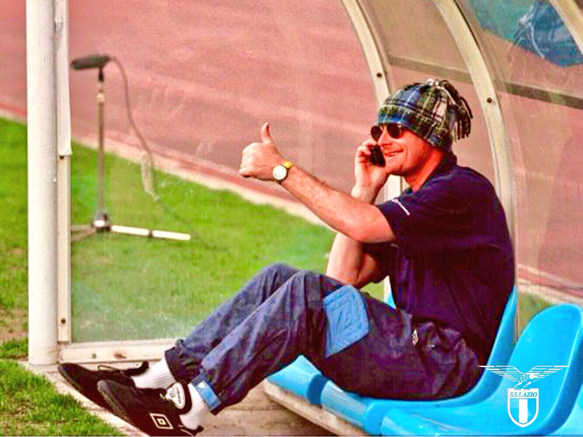 Oggi @Paul_Gascoigne8 compie 5️⃣1️⃣ anni 🎂

⚪️🔵 #HappyBDay Gazza!!