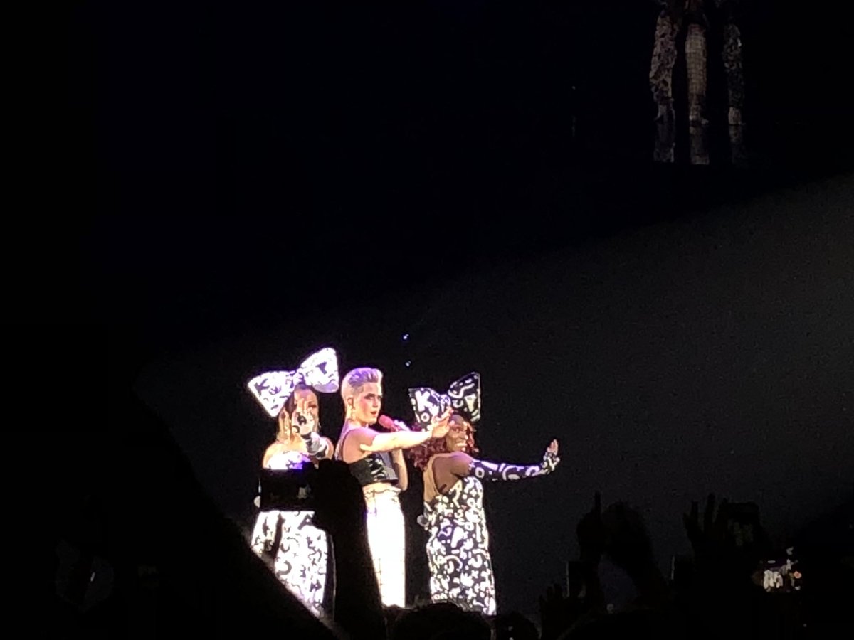 IngeConradi's tweet photo. Thnx @katyperry for the amazing show last night @ZiggoDome #amazing #KatyPerry #WitnessTour https://t.co/HDiPgnmfZt