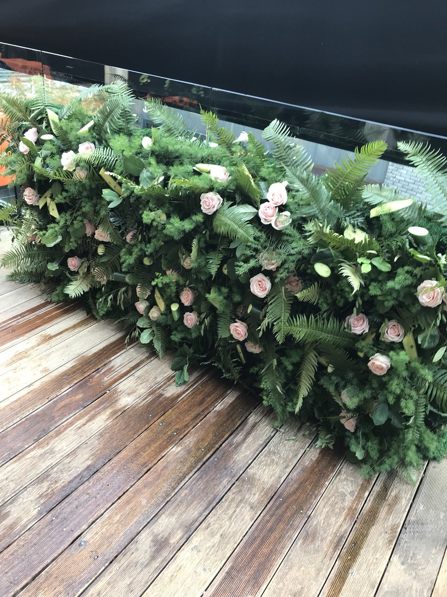 How beautiful is this?! Thank you to <a href="/SpringbankUK/">Springbank Flowers</a> for the early start and beautiful flowers and Hendricks for sponsoring the display! Who’s joining us today for #brunch on #TheTerrace🥒🌹