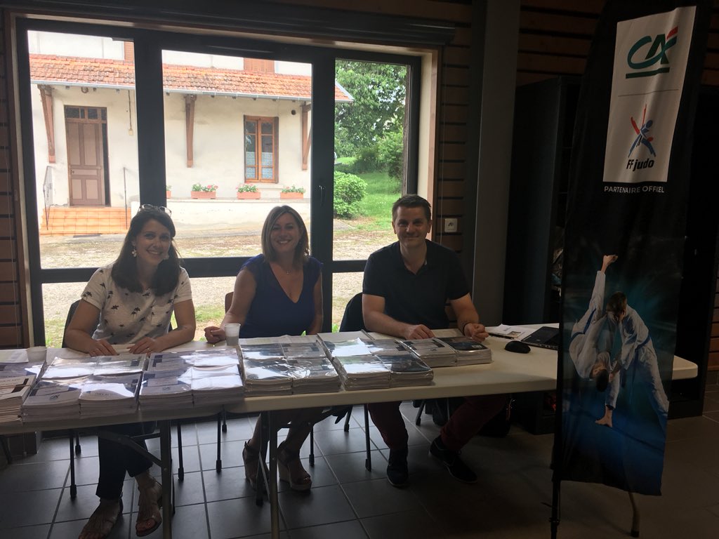 delphinegazar's tweet photo. La team judo présente à l’AG du comité de l’Ain#@ffjudo_officiel #@ca_centrest #@magnumstb #@delphalamo#@nadphotocom #@flocentrest #@AinJudo #@sportecoledelavie# https://t.co/KdZWfWSPwG