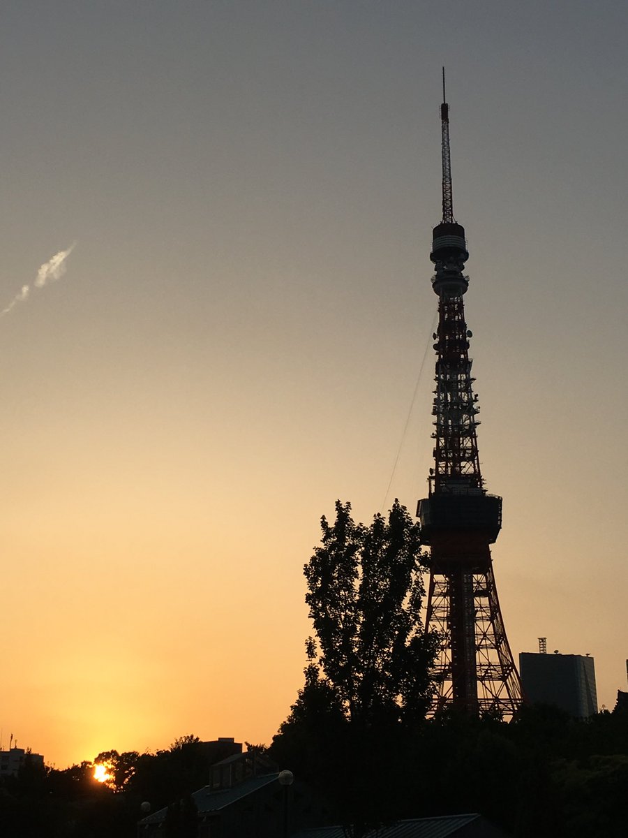 Garcia Twitterren 締めくくりはもちろん大好きな東京タワー シルエットが何とも言えず 東京タワー